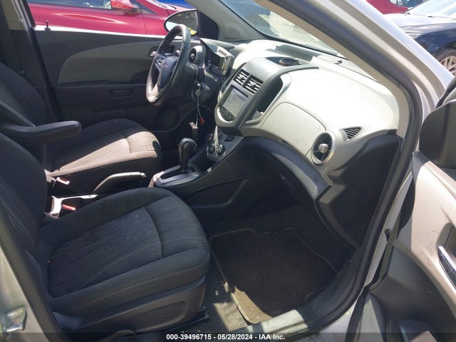 Chevrolet Sonic Lt Auto 2015 1G1JC6SHXF4220435 Image 5