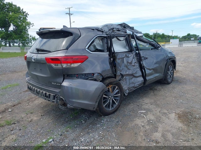 Toyota Highlander Xle 2018 5TDJZRFH0JS888176 Image 4