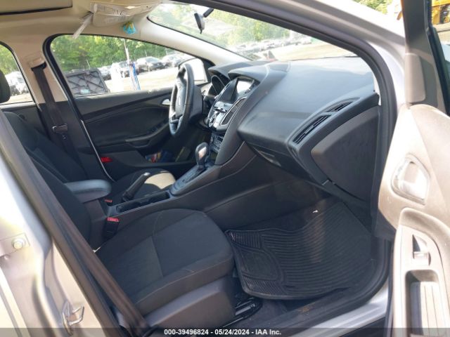 1FADP3H23HL330560 Ford FOCUS SEL