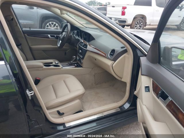 2013 MERCEDES-BENZ C 250 WDDGF4HB2DA790899 Photo 4