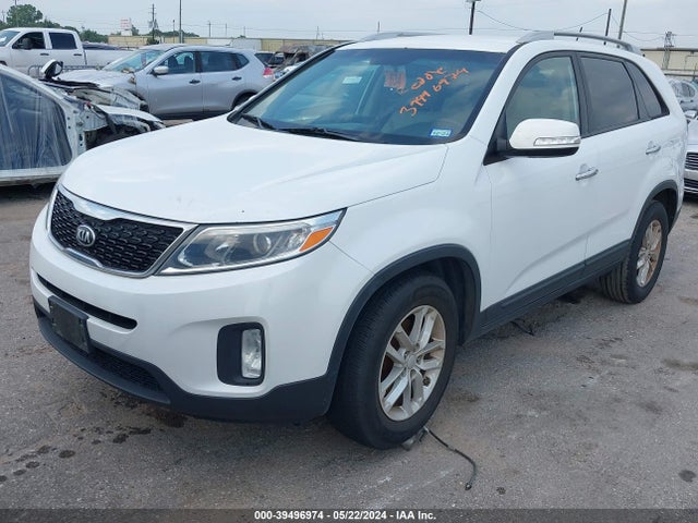 KIA SORENTO LX 2015 5XYKT3A62FG656837 Image 2