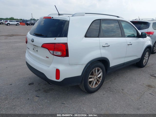KIA SORENTO LX 2015 5XYKT3A62FG656837 Image 4