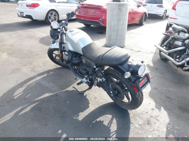 2021 MOTO GUZZI V7 ZGUKZUA07MM000223 Photo 2