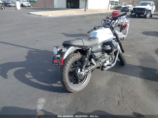 2021 MOTO GUZZI V7 ZGUKZUA07MM000223 Photo 3