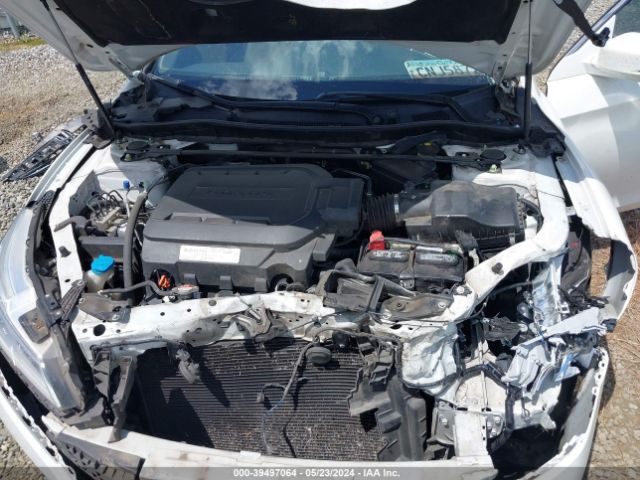 1HGCR3F9XHA030575 Honda Accord Touring V6