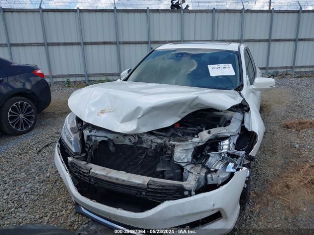 1HGCR3F9XHA030575 Honda Accord Touring V6