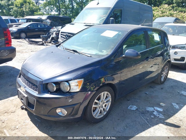Chevrolet Sonic Lt Auto 2015 1G1JC6SHXF4132047 Image 2