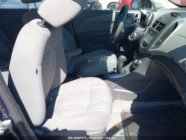 Chevrolet Sonic Lt Auto 2015 1G1JC6SHXF4132047 Image 5