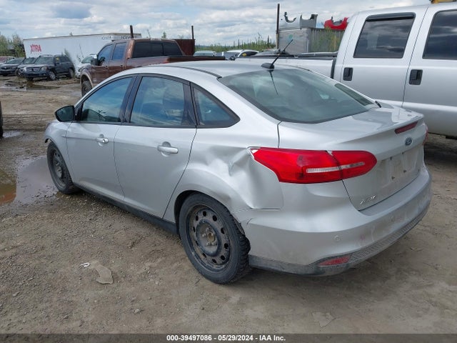 Ford FOCUS SE 2016 1FADP3F22GL303027 Image 3