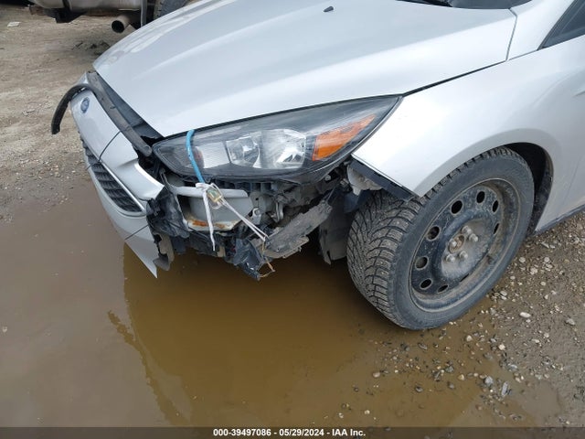 Ford FOCUS SE 2016 1FADP3F22GL303027 Image 6