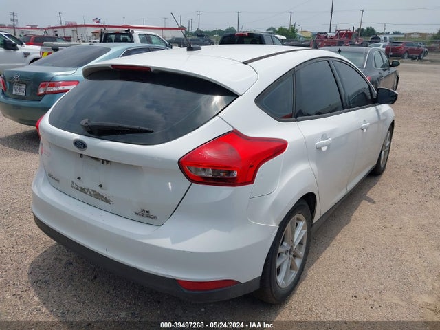 Ford FOCUS SE 2016 1FADP3K21GL227340 Image 4