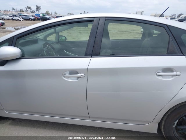 Toyota Prius Three 2015 JTDKN3DU9F1967024 Image 14