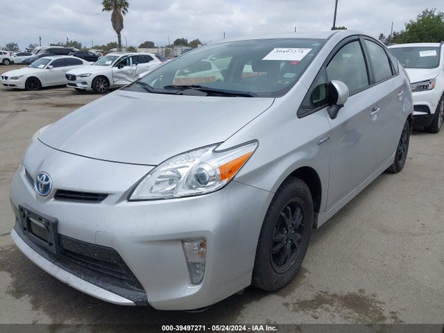 Toyota Prius Three 2015 JTDKN3DU9F1967024 Image 2
