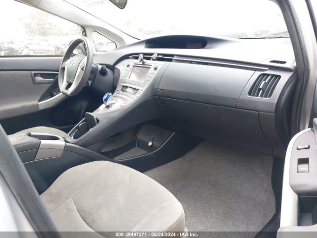 Toyota Prius Three 2015 JTDKN3DU9F1967024 Image 5