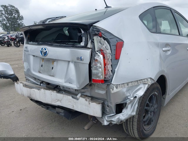 Toyota Prius Three 2015 JTDKN3DU9F1967024 Image 6