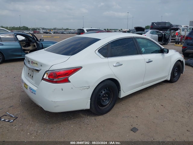 Nissan Altima 2.5 S 2015 1N4AL3AP2FN865157 Image 4