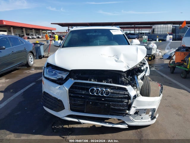 WA1BCCFSXJR028941 Audi Q3 2.0t Premium/2.0t Sport Premium