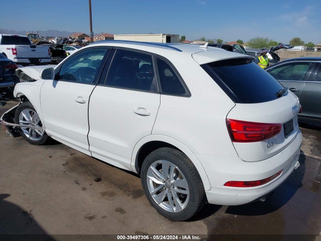 WA1BCCFSXJR028941 Audi Q3 2.0t Premium/2.0t Sport Premium