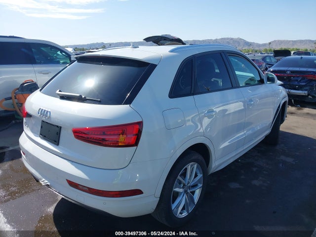 WA1BCCFSXJR028941 Audi Q3 2.0t Premium/2.0t Sport Premium