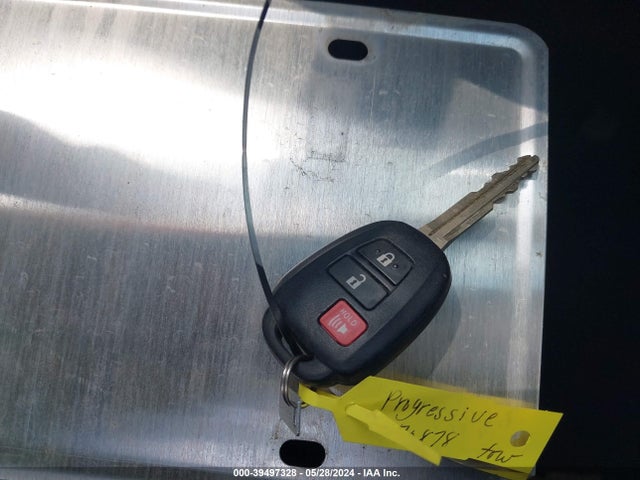 Toyota Rav4 Xle 2018 2T3WFREV8JW425495 Image 11