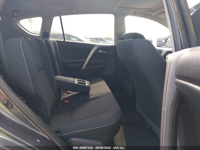 Toyota Rav4 Xle 2018 2T3WFREV8JW425495 Image 8