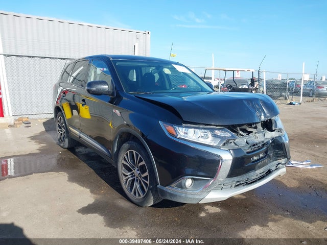 Mitsubishi Outlander Se 2018 JA4AD3A37JJ004149 Image 1