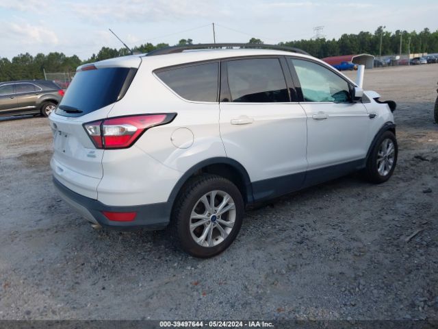 1FMCU0GD5JUC33422 Ford ESCAPE SE