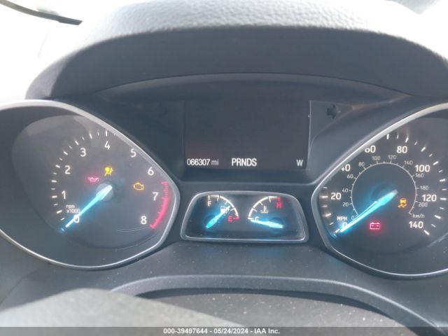 1FMCU0GD5JUC33422 Ford ESCAPE SE