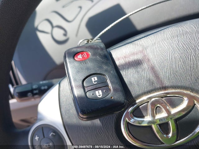 Toyota Prius Two 2015 JTDKN3DU8F1984364 Image 11
