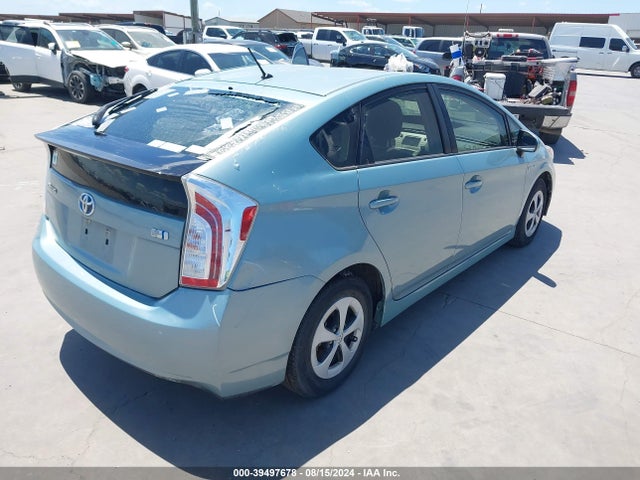 Toyota Prius Two 2015 JTDKN3DU8F1984364 Image 4