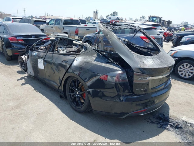 2016 TESLA MODEL S 5YJSA1E43GF132477 Photo 2
