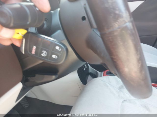 ZACCJABT0FPB32864 Jeep Renegade Latitude