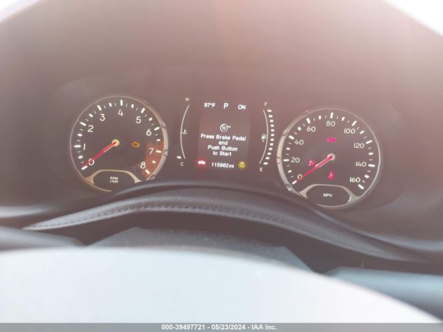 ZACCJABT0FPB32864 Jeep Renegade Latitude