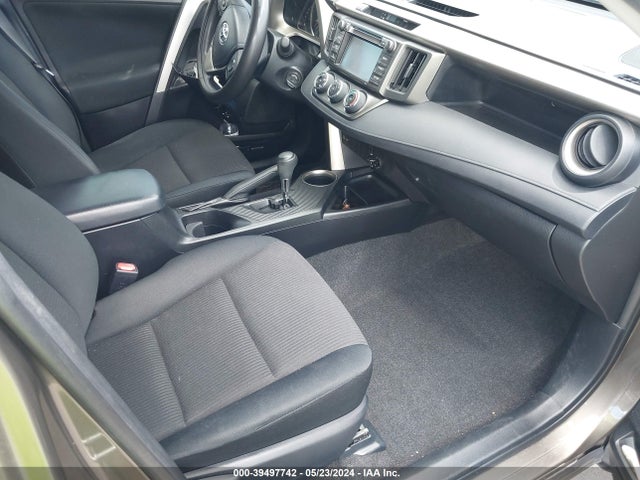 Toyota RAV4 LE 2015 JTMZFREV9FD077434 Image 5
