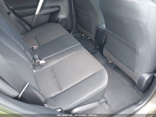 Toyota RAV4 LE 2015 JTMZFREV9FD077434 Image 8