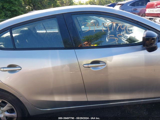 Mazda Mazda3 I Sv 2015 JM1BM1T79F1239979 Image 13