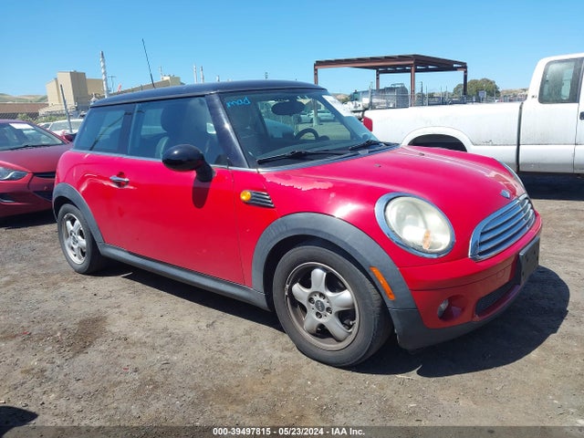 2008 MINI COOPER WMWMF33568TT66058 Photo 0