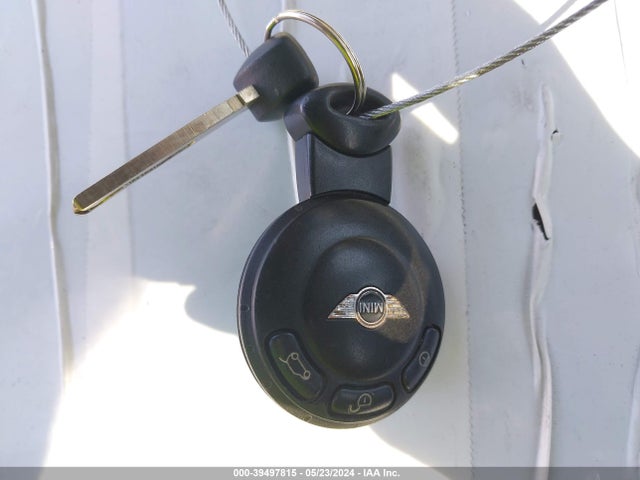 2008 MINI COOPER WMWMF33568TT66058 Photo 10