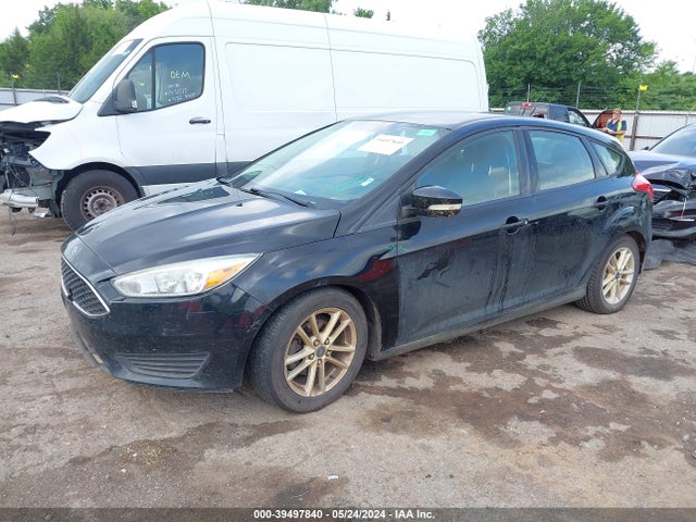 Ford FOCUS SE 2016 1FADP3K28GL310912 Image 2