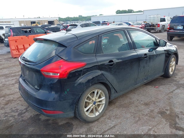 Ford FOCUS SE 2016 1FADP3K28GL310912 Image 4