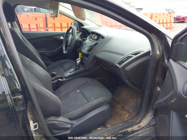 Ford FOCUS SE 2016 1FADP3K28GL310912 Image 5