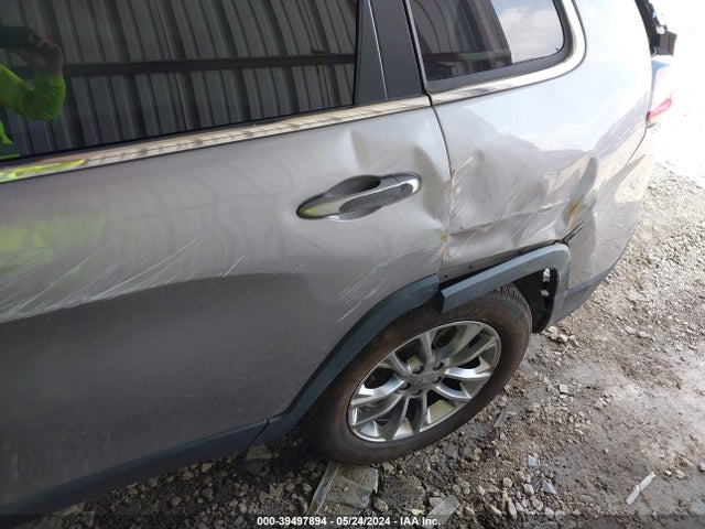 1C4PJLLB2KD262561 Jeep Cherokee Latitude Plus Fwd