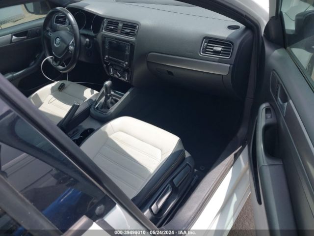 3VWD17AJ5GM229132 Volkswagen Jetta 1.8t Sport