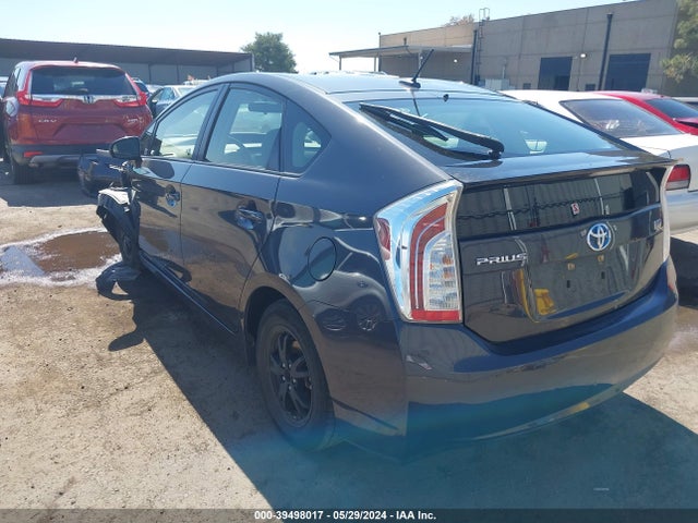 Toyota Prius Three 2015 JTDKN3DU0F1894075 Image 3