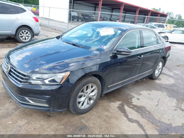 1VWAT7A39HC068494 Volkswagen Passat 1.8t S