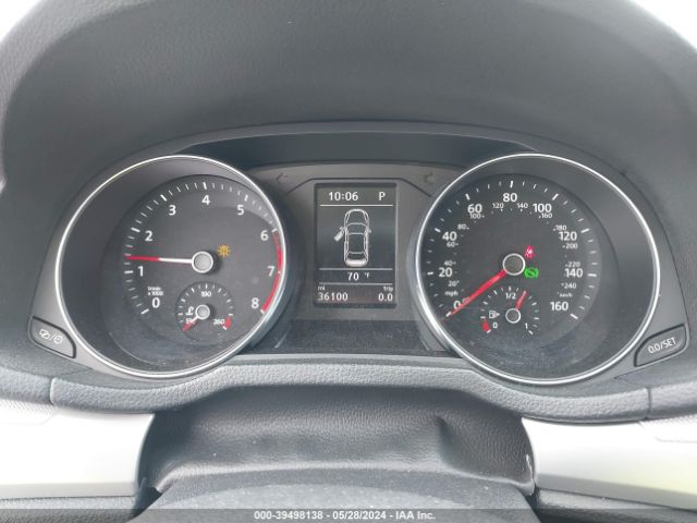 1VWAT7A39HC068494 Volkswagen Passat 1.8t S