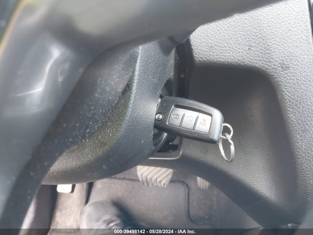 Nissan ROGUE S 2017 JN8AT2MVXHW006723 Image 11