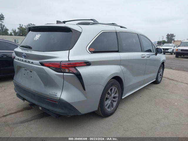 Toyota SIENNA XLE 2021 5TDYRKEC4MS065153 Image 4