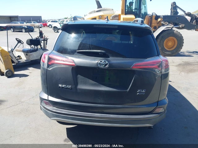 Toyota Rav4 Xle 2018 2T3RFREV2JW807762 Image 17