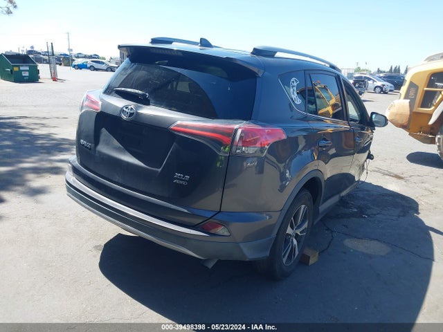 Toyota Rav4 Xle 2018 2T3RFREV2JW807762 Image 4